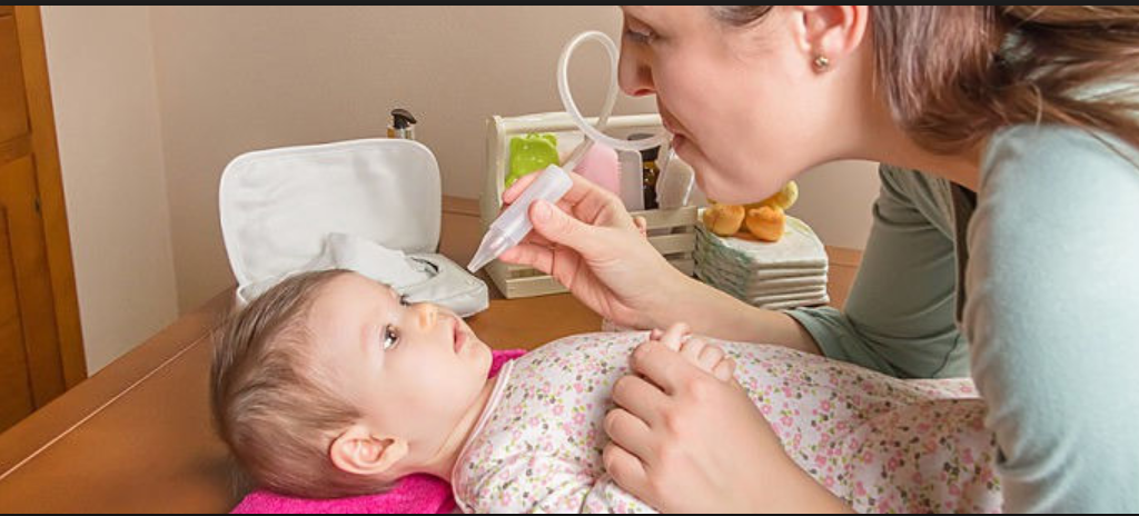 Vệ sinh mũi cho trẻ sơ sinh